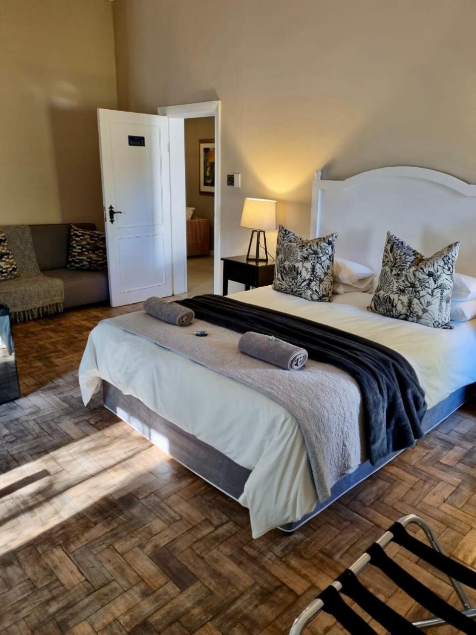 The Merino Guest House - B&B Beaufort West Esterno foto